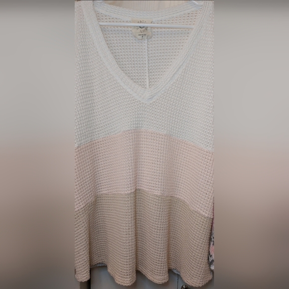 Fantastic Fawn Color Blocked Waffle Knit Top Size 3X Pullover Snake Print Sleeve - Picture 2 of 7